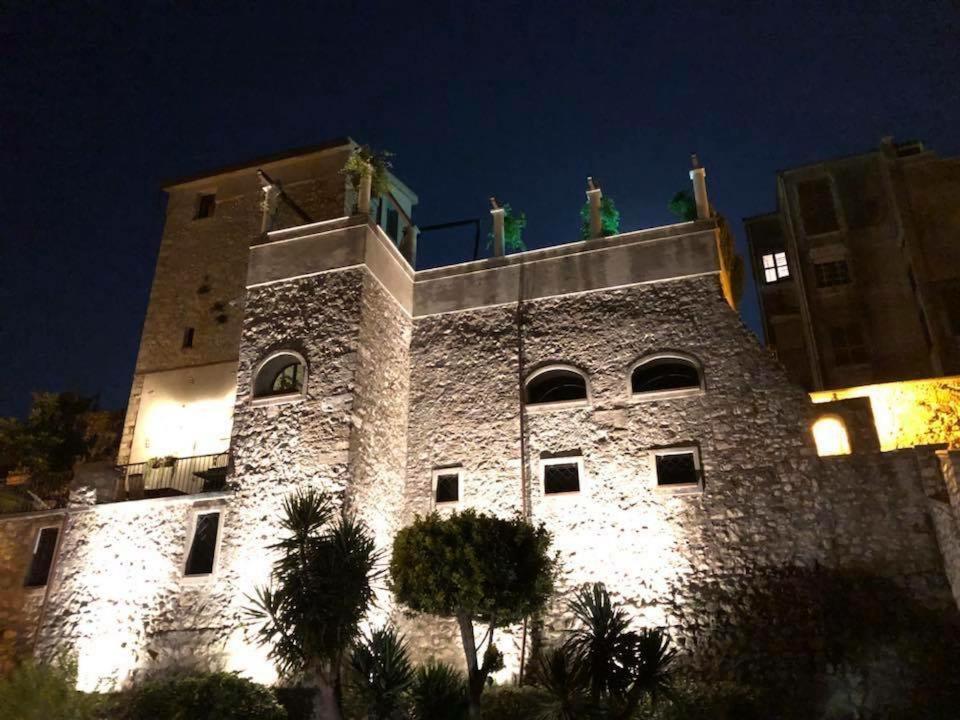 Torre Caetana Bed and Breakfast Minturno Eksteriør billede