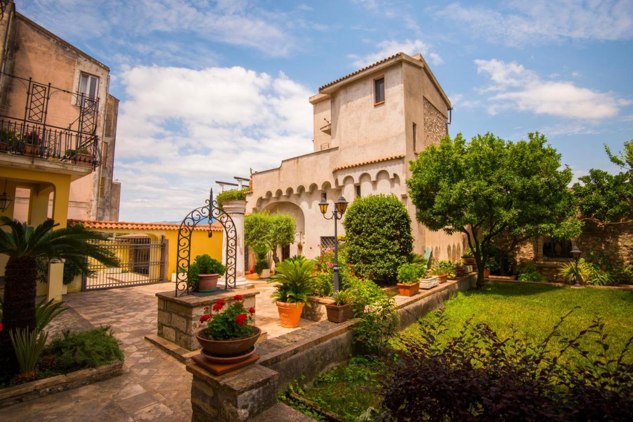 Torre Caetana Bed and Breakfast Minturno Eksteriør billede