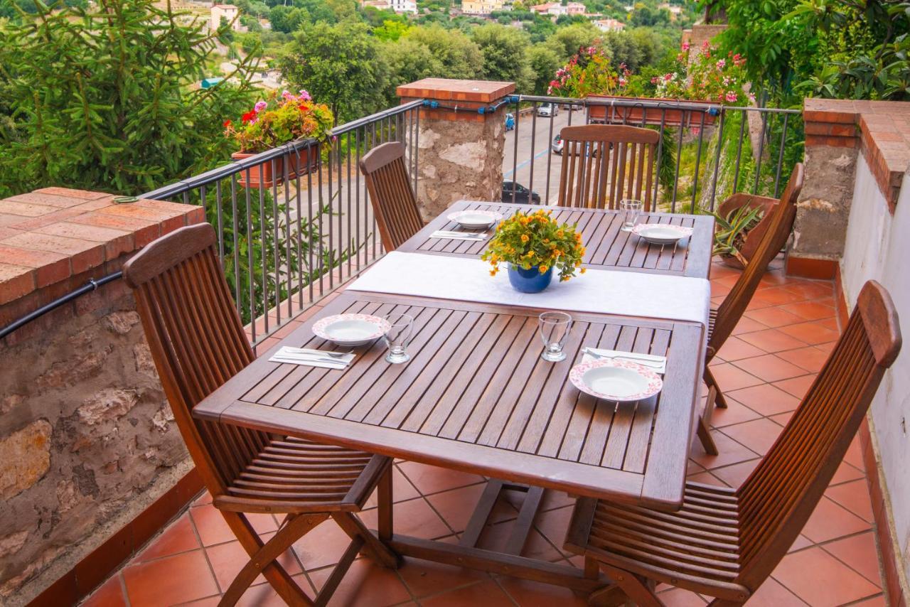 Torre Caetana Bed and Breakfast Minturno Eksteriør billede